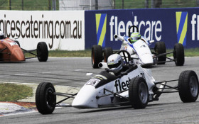 Formula Ford race experience Perth 24 laps