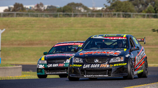 V8 Race Car Driving - 6 Laps - Adelaide