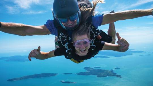 Tandem Skydive up to 15,000ft - Airlie Beach