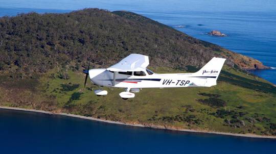 Hands-on Trial Instructional Flight over Hobart - 1 Hour