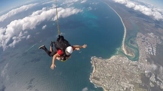 14,000ft Tandem Skydive with Beach Landing - Caloundra