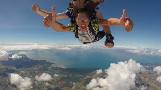 Tandem Skydive Cairns - Up to 14,000ft