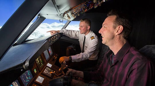 Flight Simulator Based on Boeing 737-800 - 30 Minutes