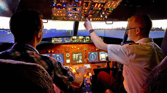 Flight Simulator Based on Boeing 737-800 - 30 Minutes
